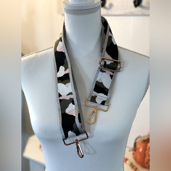 BRAND NEW Grey Camo Crossbody Strap 🖤💚 ~BAG NOT INCLUDED~ - Picture 5 of 6